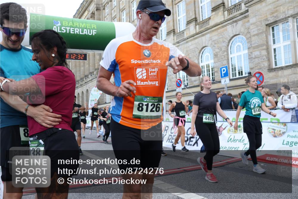 07.09.2025 - BARMER Alsterlauf Strokosch-Dieckow http://msf.ph/oto/8724276 07.09.2025 10:12:30 Ziel 2171, 2599, 2995, 3036, 3126, 3613, 3614, 4193, 4264, 4415, 4518, 4899, 5175, 5214, 5410, 5613, 5614, 5638, 5813, 5827, 5911, 5956, 6009, 8145, 8181, 8182, 8498 meine-sportfotos.de