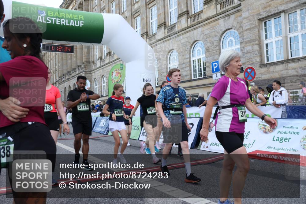07.09.2025 - BARMER Alsterlauf Strokosch-Dieckow http://msf.ph/oto/8724283 07.09.2025 10:12:32 Ziel 2171, 2599, 2995, 3036, 3126, 3613, 3614, 4193, 4264, 4518, 4899, 5175, 5214, 5410, 5613, 5614, 5638, 5813, 5827, 5911, 5956, 6009, 8145, 8181, 8182, 8498 meine-sportfotos.de