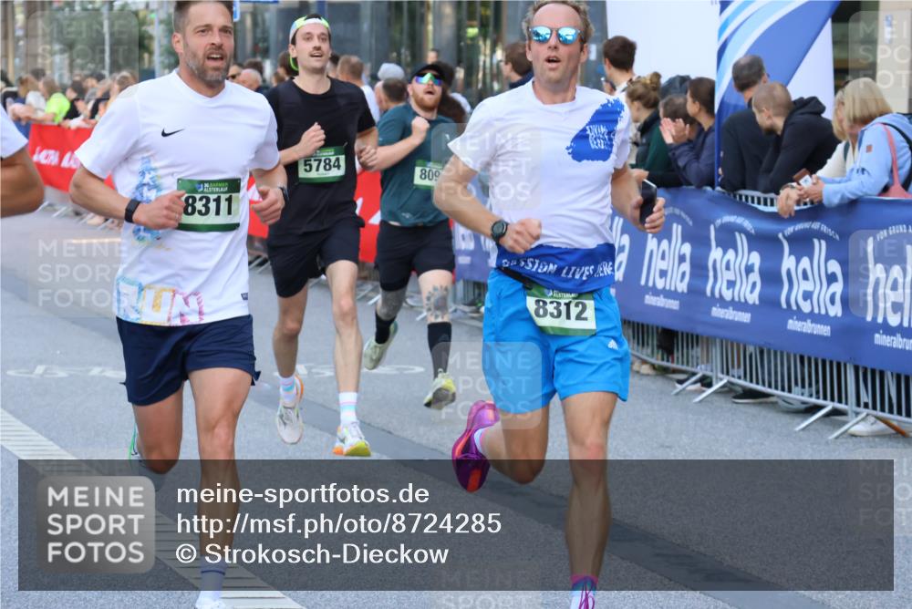 07.09.2025 - BARMER Alsterlauf Strokosch-Dieckow http://msf.ph/oto/8724285 07.09.2025 09:49:45 Ziel 2301, 2484, 2629, 2918, 3030, 3032, 3404, 3579, 3819, 4043, 4308, 4326, 4426, 4535, 4826, 4924, 5091, 5230, 5428, 5460, 5722, 6290, 6311, 8262, 8377, 8418, 8419 meine-sportfotos.de