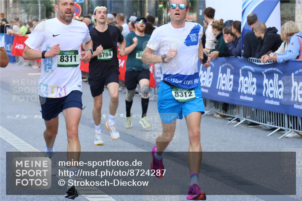07.09.2025 - BARMER Alsterlauf Strokosch-Dieckow http://msf.ph/oto/8724287 07.09.2025 09:49:45 Ziel 2301, 2484, 2629, 2918, 3030, 3032, 3404, 3579, 3819, 4043, 4308, 4326, 4426, 4535, 4826, 4924, 5091, 5230, 5428, 5460, 5722, 6290, 6311, 8262, 8377, 8418, 8419 meine-sportfotos.de