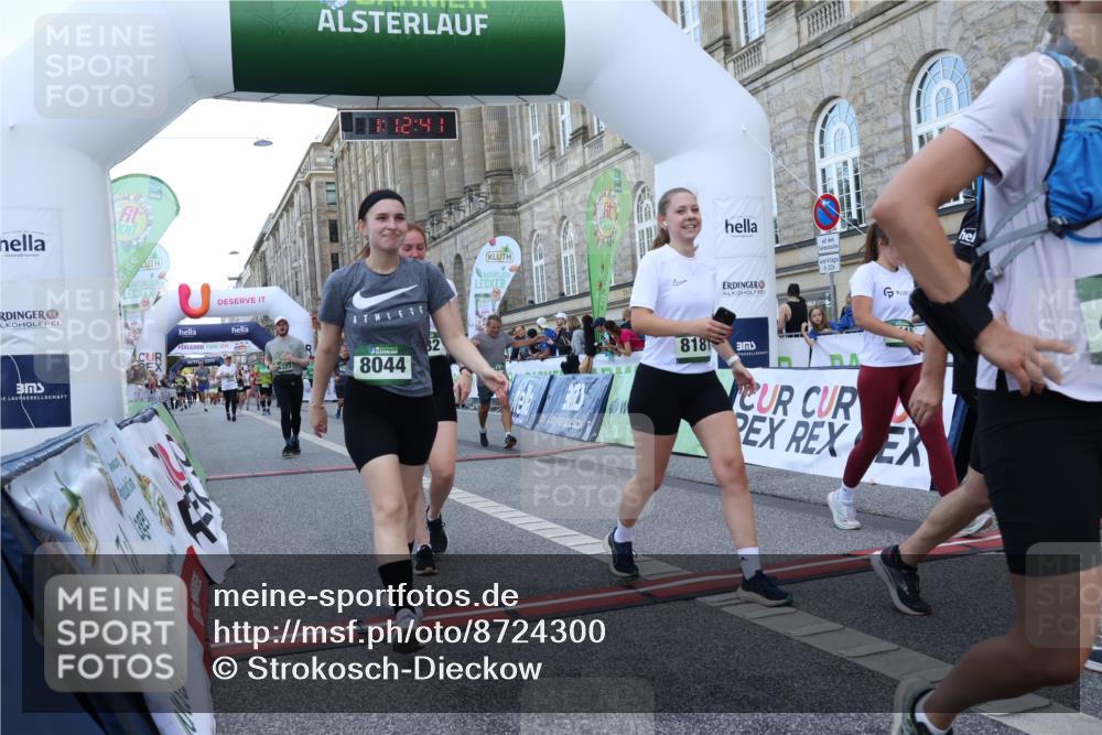 07.09.2025 - BARMER Alsterlauf Strokosch-Dieckow http://msf.ph/oto/8724300 07.09.2025 10:12:39 Ziel 2200, 2331, 2599, 2942, 2995, 3036, 3444, 3445, 3446, 4264, 5410, 5813, 5827, 5911, 5956, 6126, 6323, 8181, 8182, 8498 meine-sportfotos.de