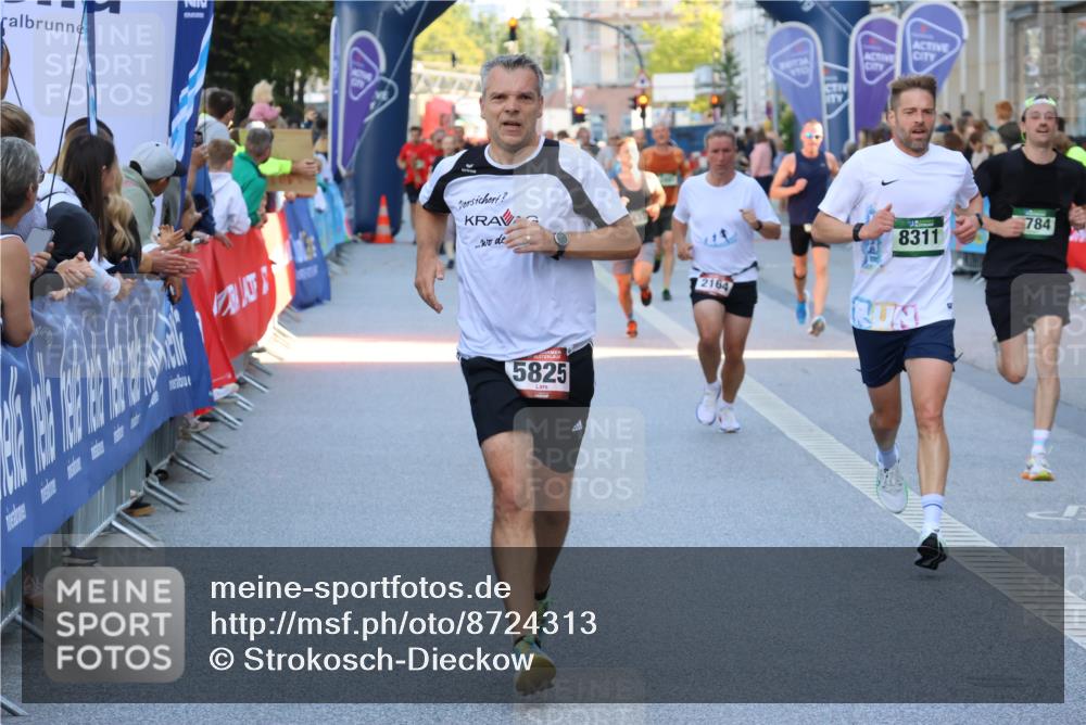 07.09.2025 - BARMER Alsterlauf Strokosch-Dieckow http://msf.ph/oto/8724313 07.09.2025 09:49:43 Ziel 2301, 2484, 2629, 2889, 2918, 3030, 3032, 3404, 3567, 3579, 4043, 4308, 4326, 4426, 4481, 4535, 4678, 4826, 4924, 5091, 5230, 5428, 5460, 5499, 5722, 6290, 8207, 8262, 8418, 8419 meine-sportfotos.de