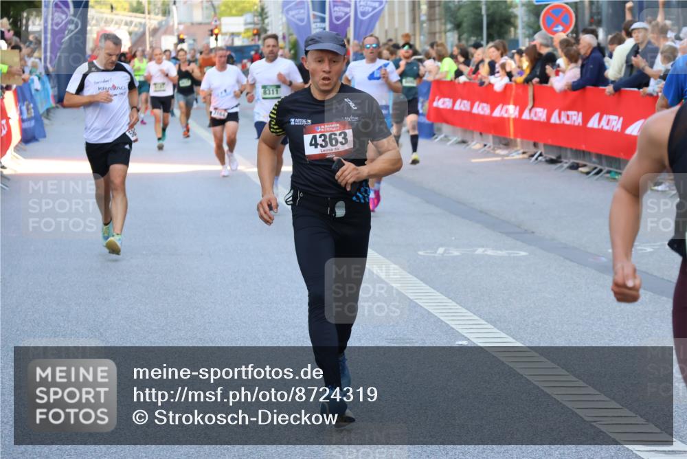 07.09.2025 - BARMER Alsterlauf Strokosch-Dieckow http://msf.ph/oto/8724319 07.09.2025 09:49:40 Ziel 1029, 2301, 2402, 2484, 2629, 2889, 2918, 3030, 3404, 3567, 3818, 4043, 4308, 4426, 4481, 4535, 4678, 4826, 5091, 5230, 5460, 5499, 6290, 8207, 8418 meine-sportfotos.de