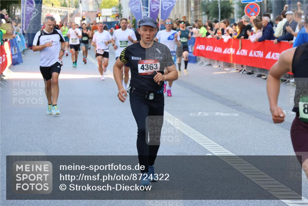 07.09.2025 - BARMER Alsterlauf Strokosch-Dieckow http://msf.ph/oto/8724322 07.09.2025 09:49:40 Ziel 1029, 2301, 2402, 2484, 2629, 2889, 2918, 3030, 3404, 3567, 3818, 4043, 4308, 4426, 4481, 4535, 4678, 4826, 5091, 5230, 5460, 5499, 6290, 8207, 8418 meine-sportfotos.de
