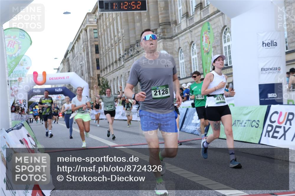 07.09.2025 - BARMER Alsterlauf Strokosch-Dieckow http://msf.ph/oto/8724326 07.09.2025 10:12:50 Ziel 2128, 2226, 2331, 2942, 3302, 3471, 3990, 4101, 4519, 4561, 4616, 4694, 4702, 5630, 6126, 6310, 8228, 8229 meine-sportfotos.de