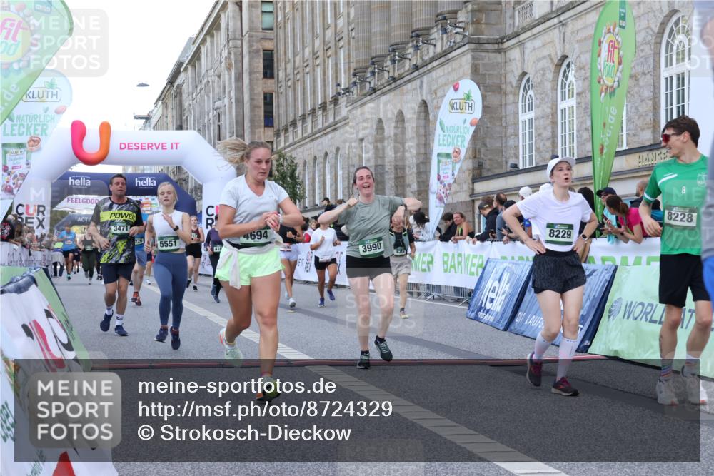07.09.2025 - BARMER Alsterlauf Strokosch-Dieckow http://msf.ph/oto/8724329 07.09.2025 10:12:51 Ziel 2128, 2226, 2331, 2942, 3302, 3471, 3990, 4101, 4413, 4519, 4561, 4616, 4694, 4702, 5492, 5630, 6310, 8228, 8229 meine-sportfotos.de
