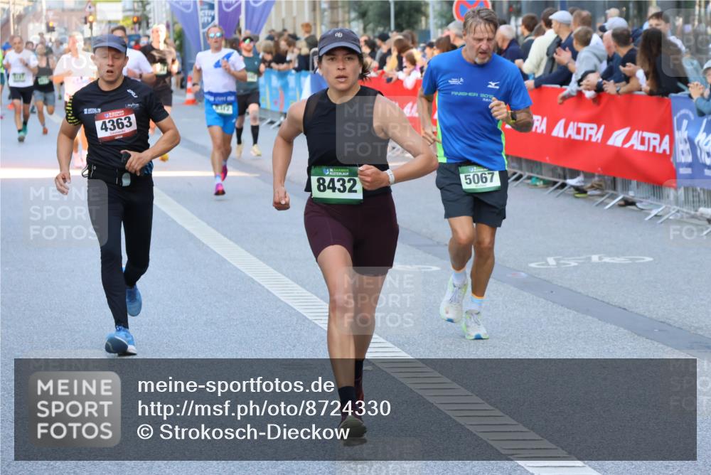 07.09.2025 - BARMER Alsterlauf Strokosch-Dieckow http://msf.ph/oto/8724330 07.09.2025 09:49:39 Ziel 1029, 2301, 2402, 2484, 2629, 2889, 2918, 3030, 3404, 3567, 3818, 4043, 4308, 4426, 4481, 4535, 4678, 4826, 5091, 5230, 5460, 5499, 5823, 6290, 8207, 8418 meine-sportfotos.de