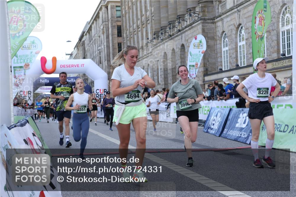 07.09.2025 - BARMER Alsterlauf Strokosch-Dieckow http://msf.ph/oto/8724331 07.09.2025 10:12:52 Ziel 2128, 2226, 3302, 3471, 3990, 4101, 4413, 4519, 4561, 4616, 4694, 4702, 5492, 5630, 6310, 8028, 8228, 8229 meine-sportfotos.de