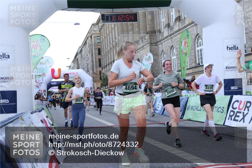 07.09.2025 - BARMER Alsterlauf Strokosch-Dieckow http://msf.ph/oto/8724332 07.09.2025 10:12:52 Ziel 2128, 2226, 3302, 3471, 3990, 4101, 4413, 4519, 4561, 4616, 4694, 4702, 5492, 5630, 6310, 8028, 8228, 8229 meine-sportfotos.de