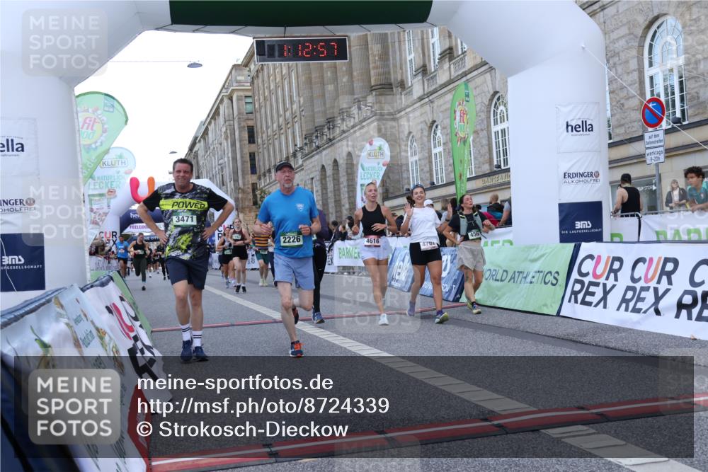 07.09.2025 - BARMER Alsterlauf Strokosch-Dieckow http://msf.ph/oto/8724339 07.09.2025 10:12:55 Ziel 2226, 3228, 3471, 3706, 3990, 4101, 4413, 4561, 4616, 4694, 4702, 4829, 5401, 5492, 6199, 6200, 8028, 8170, 8228, 8229 meine-sportfotos.de