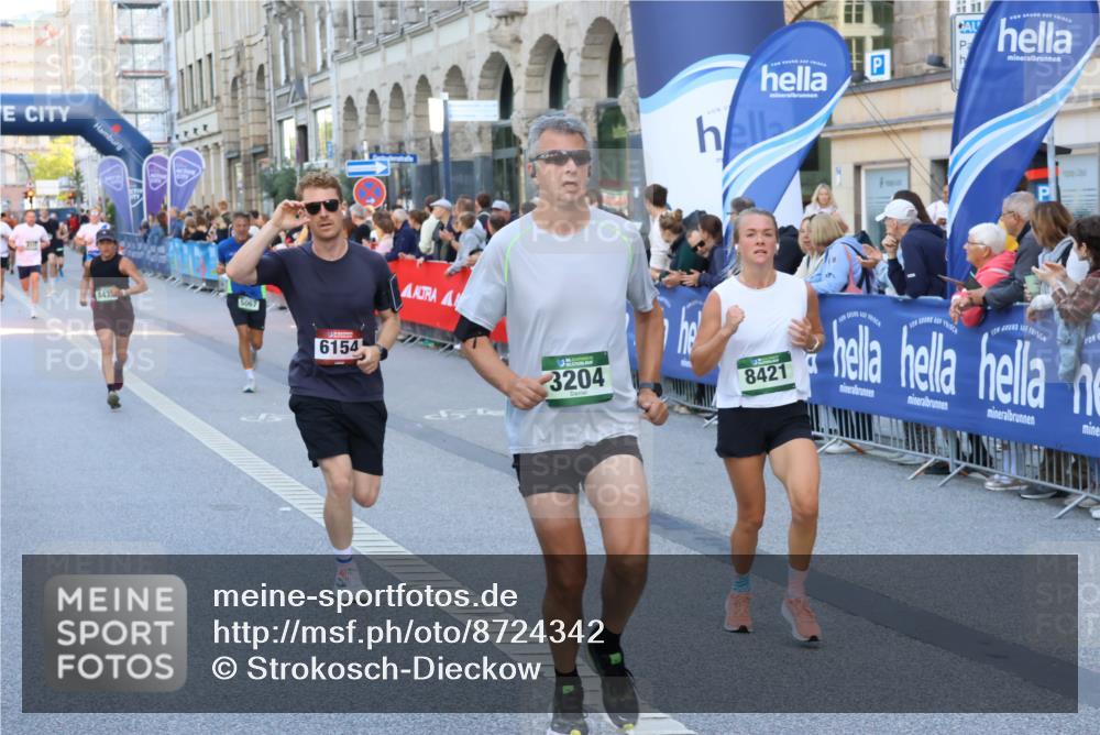 07.09.2025 - BARMER Alsterlauf Strokosch-Dieckow http://msf.ph/oto/8724342 07.09.2025 09:49:36 Ziel 1029, 2147, 2301, 2402, 2629, 2881, 2889, 2918, 3030, 3404, 3567, 3818, 4043, 4308, 4426, 4481, 4535, 4678, 4826, 5091, 5230, 5499, 5823, 6290, 8207, 8418 meine-sportfotos.de