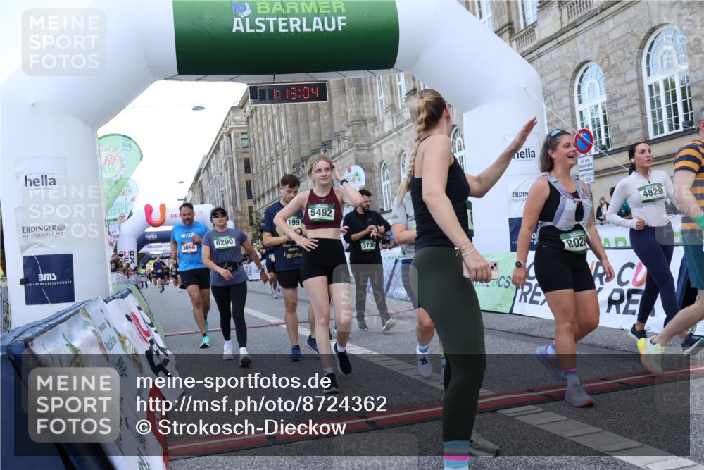07.09.2025 - BARMER Alsterlauf Strokosch-Dieckow http://msf.ph/oto/8724362 07.09.2025 10:13:02 Ziel 3096, 3228, 3448, 3706, 3873, 4100, 4136, 4175, 4280, 4413, 4829, 5401, 5492, 6199, 6200, 8028, 8170 meine-sportfotos.de