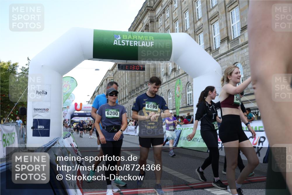 07.09.2025 - BARMER Alsterlauf Strokosch-Dieckow http://msf.ph/oto/8724366 07.09.2025 10:13:05 Ziel 3096, 3228, 3448, 3706, 3873, 3973, 4100, 4136, 4175, 4280, 4792, 4829, 5401, 6199, 6200, 8170 meine-sportfotos.de