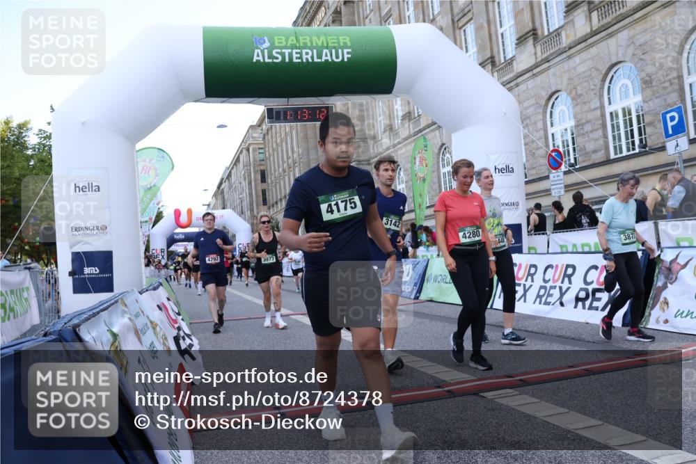 07.09.2025 - BARMER Alsterlauf Strokosch-Dieckow http://msf.ph/oto/8724378 07.09.2025 10:13:10 Ziel 2462, 3448, 3873, 3880, 3973, 4100, 4175, 4280, 4792, 5732, 5865, 5897, 8046, 8058, 8060, 8061, 8125 meine-sportfotos.de