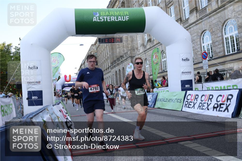 07.09.2025 - BARMER Alsterlauf Strokosch-Dieckow http://msf.ph/oto/8724383 07.09.2025 10:13:12 Ziel 2041, 2432, 2462, 3182, 3448, 3486, 3880, 3973, 4280, 4792, 4852, 5732, 5865, 5897, 8046, 8058, 8060, 8061, 8125, 8357 meine-sportfotos.de