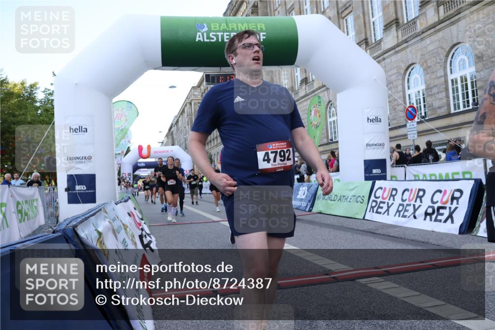 07.09.2025 - BARMER Alsterlauf Strokosch-Dieckow http://msf.ph/oto/8724387 07.09.2025 10:13:13 Ziel 2041, 2432, 2462, 3182, 3448, 3486, 3580, 3880, 3973, 4792, 4852, 5732, 5865, 5897, 8046, 8058, 8060, 8061, 8125, 8357 meine-sportfotos.de