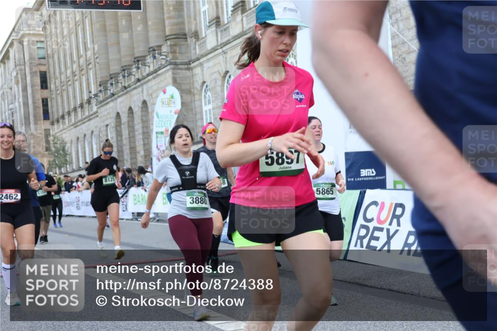 07.09.2025 - BARMER Alsterlauf Strokosch-Dieckow http://msf.ph/oto/8724388 07.09.2025 10:13:14 Ziel 2041, 2432, 2462, 2649, 3182, 3448, 3486, 3580, 3880, 3973, 4792, 4852, 5732, 5865, 5897, 5919, 8046, 8058, 8060, 8061, 8125, 8357 meine-sportfotos.de