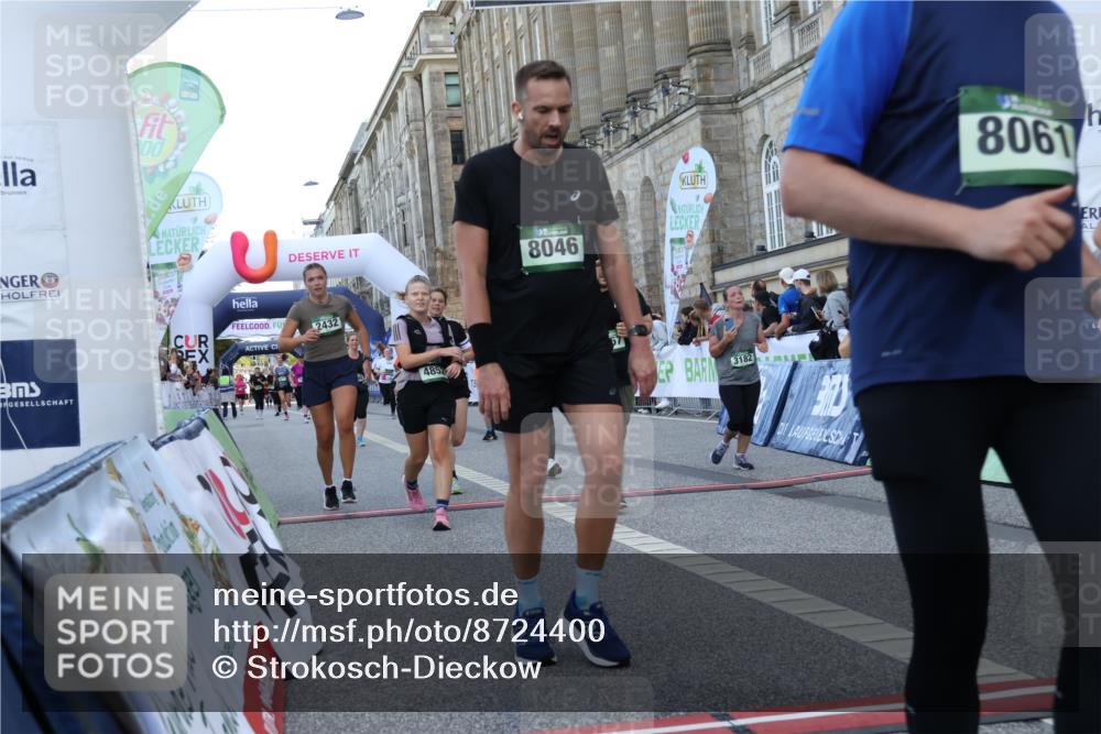 07.09.2025 - BARMER Alsterlauf Strokosch-Dieckow http://msf.ph/oto/8724400 07.09.2025 10:13:17 Ziel 2041, 2432, 2462, 2560, 2649, 3182, 3353, 3486, 3580, 3640, 3880, 4789, 4852, 5732, 5865, 5897, 5919, 8046, 8058, 8060, 8061, 8125, 8357 meine-sportfotos.de