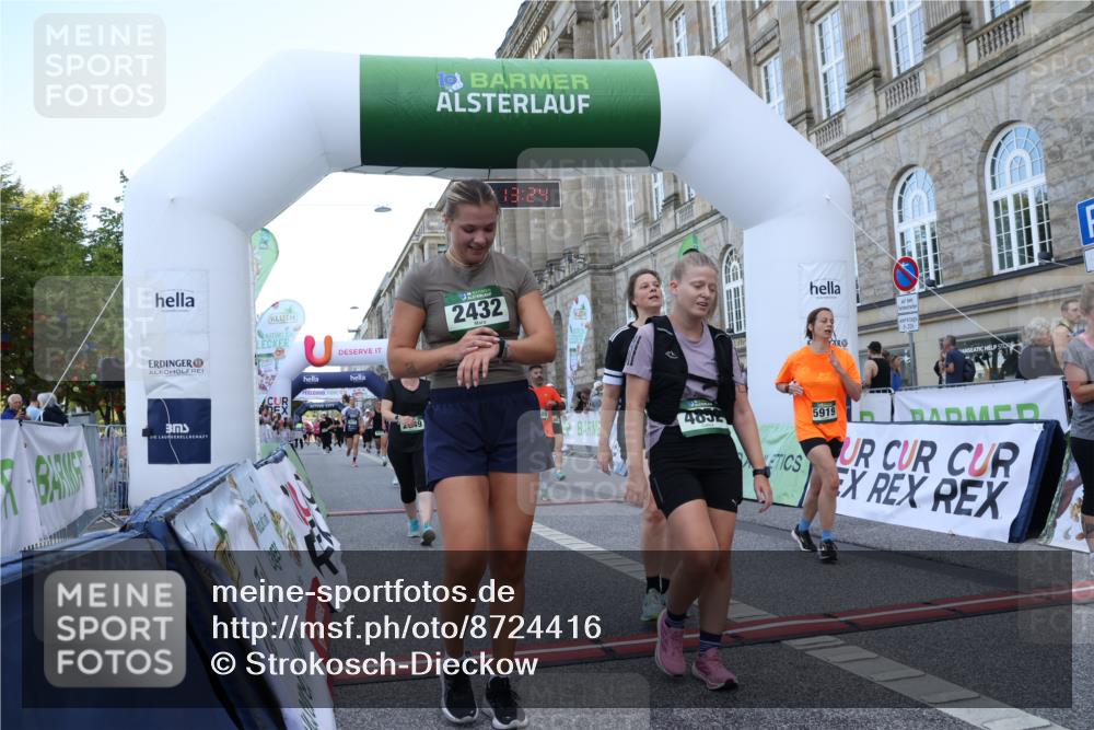 07.09.2025 - BARMER Alsterlauf Strokosch-Dieckow http://msf.ph/oto/8724416 07.09.2025 10:13:22 Ziel 2041, 2432, 2560, 2649, 3182, 3353, 3486, 3580, 3640, 4571, 4572, 4789, 4852, 5919, 8357 meine-sportfotos.de