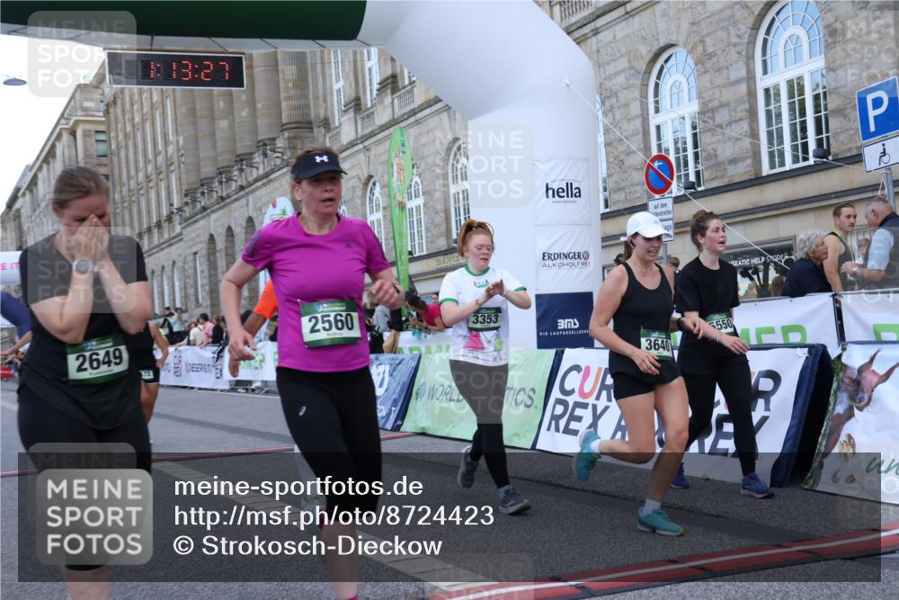 07.09.2025 - BARMER Alsterlauf Strokosch-Dieckow http://msf.ph/oto/8724423 07.09.2025 10:13:25 Ziel 2007, 2049, 2560, 2649, 2707, 3353, 3580, 3640, 4397, 4462, 4571, 4572, 4789, 5919 meine-sportfotos.de