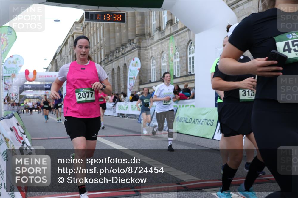 07.09.2025 - BARMER Alsterlauf Strokosch-Dieckow http://msf.ph/oto/8724454 07.09.2025 10:13:36 Ziel 2007, 2049, 2077, 2080, 2659, 2660, 2707, 3012, 3013, 3125, 4397, 4462, 4577, 4950, 5974, 5975, 6050 meine-sportfotos.de