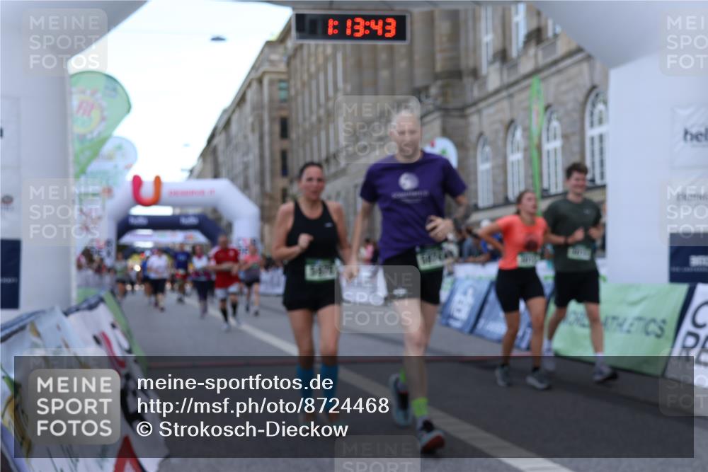 07.09.2025 - BARMER Alsterlauf Strokosch-Dieckow http://msf.ph/oto/8724468 07.09.2025 10:13:41 Ziel 2289, 2550, 2659, 2660, 3012, 3013, 3161, 3162, 3217, 3761, 3863, 4220, 4398, 4686, 4950, 5386, 5731, 5974, 5975, 6050 meine-sportfotos.de