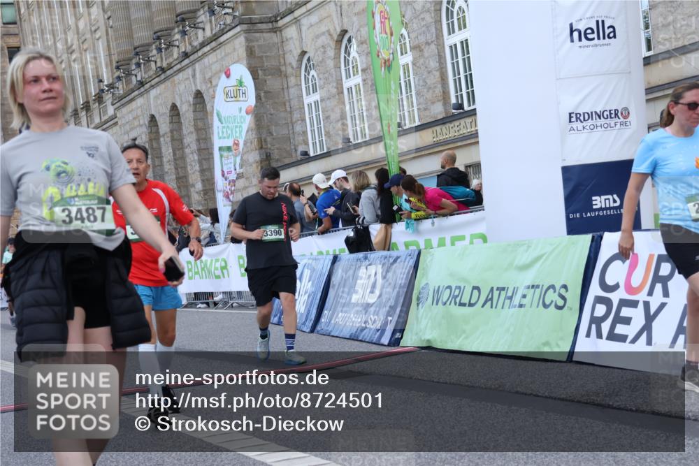 07.09.2025 - BARMER Alsterlauf Strokosch-Dieckow http://msf.ph/oto/8724501 07.09.2025 10:13:54 Ziel 2323, 3257, 3390, 3409, 3487, 3513, 3769, 4075, 5040, 5041, 5803, 5817, 5818, 6053, 8002, 8048 meine-sportfotos.de