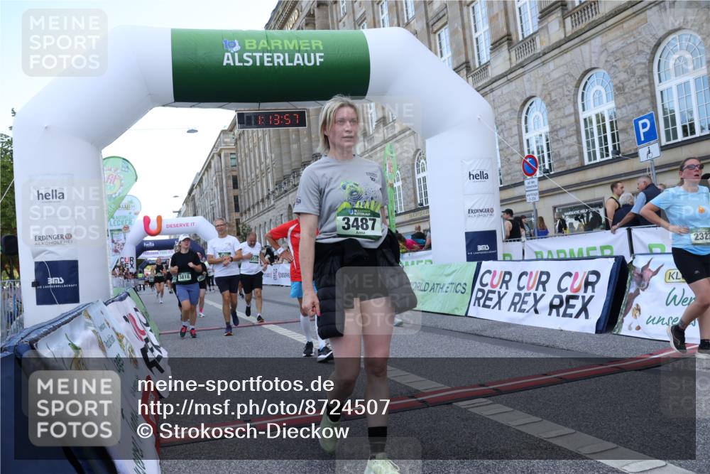 07.09.2025 - BARMER Alsterlauf Strokosch-Dieckow http://msf.ph/oto/8724507 07.09.2025 10:13:55 Ziel 2323, 3257, 3390, 3409, 3487, 3513, 3769, 3895, 4075, 5040, 5041, 5817, 5818, 6053, 8002 meine-sportfotos.de
