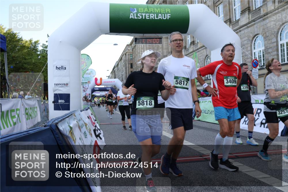 07.09.2025 - BARMER Alsterlauf Strokosch-Dieckow http://msf.ph/oto/8724514 07.09.2025 10:13:58 Ziel 2295, 3257, 3390, 3409, 3513, 3769, 3799, 3895, 4075, 5040, 5041, 5145, 5721, 5817, 5818, 6037, 6053, 8002 meine-sportfotos.de