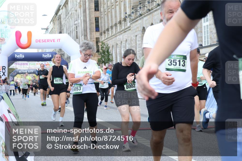 07.09.2025 - BARMER Alsterlauf Strokosch-Dieckow http://msf.ph/oto/8724516 07.09.2025 10:13:59 Ziel 2295, 3121, 3257, 3390, 3513, 3769, 3799, 3879, 3895, 4075, 5040, 5041, 5145, 5721, 5817, 5818, 6037, 6053, 8002 meine-sportfotos.de