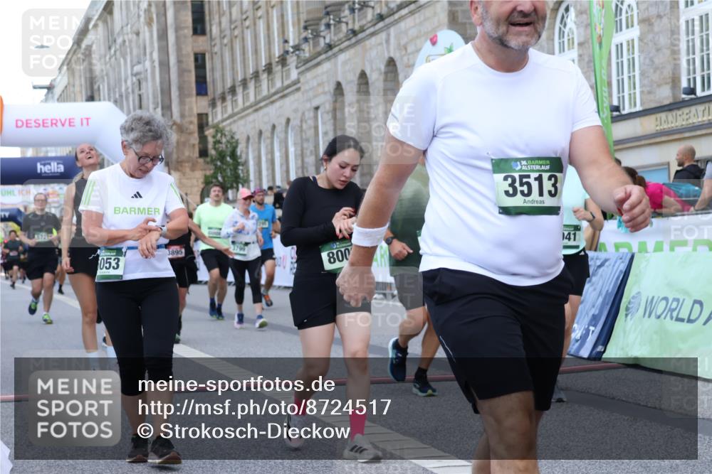 07.09.2025 - BARMER Alsterlauf Strokosch-Dieckow http://msf.ph/oto/8724517 07.09.2025 10:13:59 Ziel 2295, 3121, 3257, 3390, 3513, 3769, 3799, 3879, 3895, 4075, 5040, 5041, 5145, 5721, 5817, 5818, 6037, 6053, 8002 meine-sportfotos.de