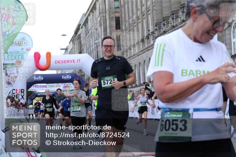 07.09.2025 - BARMER Alsterlauf Strokosch-Dieckow http://msf.ph/oto/8724524 07.09.2025 10:14:05 Ziel 2295, 3121, 3424, 3425, 3511, 3564, 3799, 3879, 3895, 4075, 4659, 4716, 4718, 4761, 4881, 4958, 5040, 5041, 5145, 5721, 6037, 6158 meine-sportfotos.de