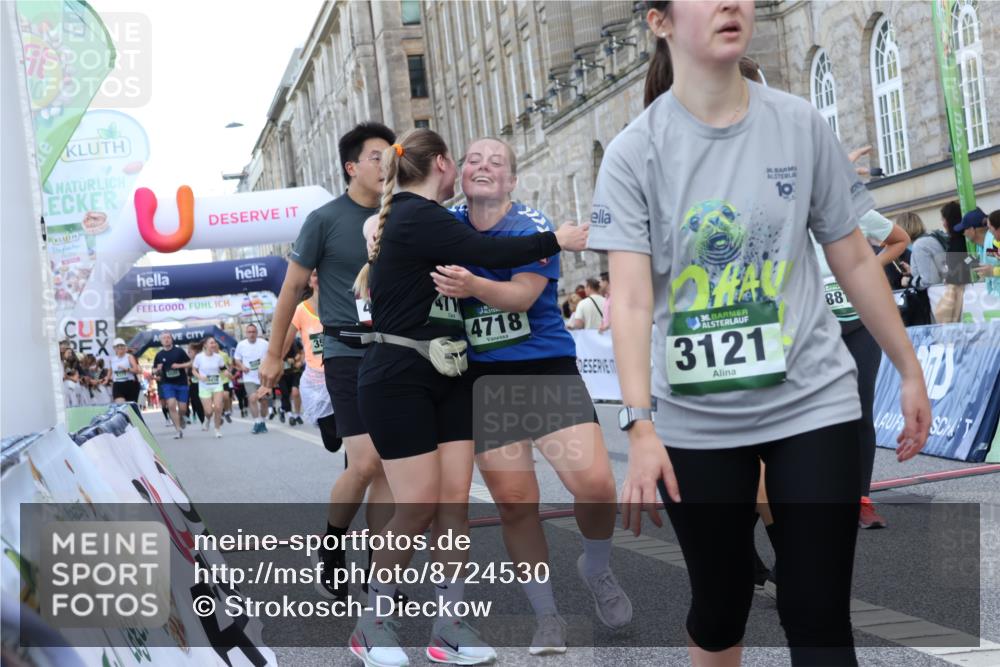 07.09.2025 - BARMER Alsterlauf Strokosch-Dieckow http://msf.ph/oto/8724530 07.09.2025 10:14:10 Ziel 3121, 3373, 3424, 3425, 3511, 3564, 3644, 3833, 3879, 4659, 4716, 4718, 4761, 4881, 4958, 5054, 5414, 6158, 6317, 6318 meine-sportfotos.de