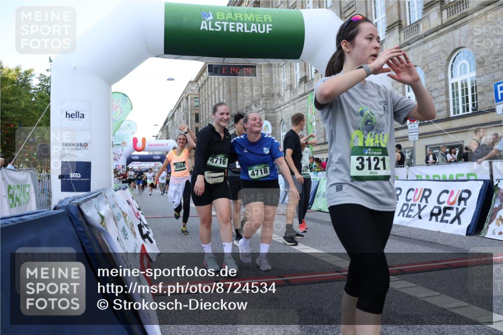 07.09.2025 - BARMER Alsterlauf Strokosch-Dieckow http://msf.ph/oto/8724534 07.09.2025 10:14:12 Ziel 3181, 3373, 3424, 3425, 3511, 3564, 3644, 3833, 4548, 4659, 4690, 4716, 4718, 4761, 4881, 4958, 5054, 5414, 5502, 5743, 6158, 6317, 6318, 8417 meine-sportfotos.de