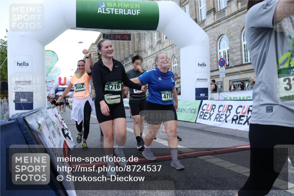 07.09.2025 - BARMER Alsterlauf Strokosch-Dieckow http://msf.ph/oto/8724537 07.09.2025 10:14:13 Ziel 2387, 2892, 3181, 3373, 3425, 3564, 3644, 3833, 4548, 4659, 4690, 4716, 4718, 4761, 4881, 4958, 5054, 5414, 5502, 5743, 6317, 6318, 8417 meine-sportfotos.de