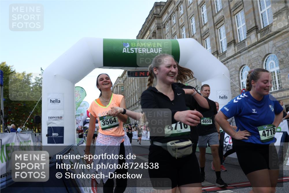 07.09.2025 - BARMER Alsterlauf Strokosch-Dieckow http://msf.ph/oto/8724538 07.09.2025 10:14:14 Ziel 2387, 2892, 3181, 3373, 3564, 3644, 3833, 4548, 4659, 4690, 4761, 4881, 4958, 5054, 5414, 5502, 5743, 6317, 6318, 8417 meine-sportfotos.de