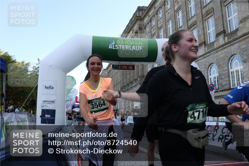 07.09.2025 - BARMER Alsterlauf Strokosch-Dieckow http://msf.ph/oto/8724540 07.09.2025 10:14:15 Ziel 2387, 2892, 3181, 3373, 3564, 3644, 3833, 4181, 4548, 4690, 4881, 4958, 5054, 5059, 5414, 5502, 5743, 6317, 6318, 8417 meine-sportfotos.de