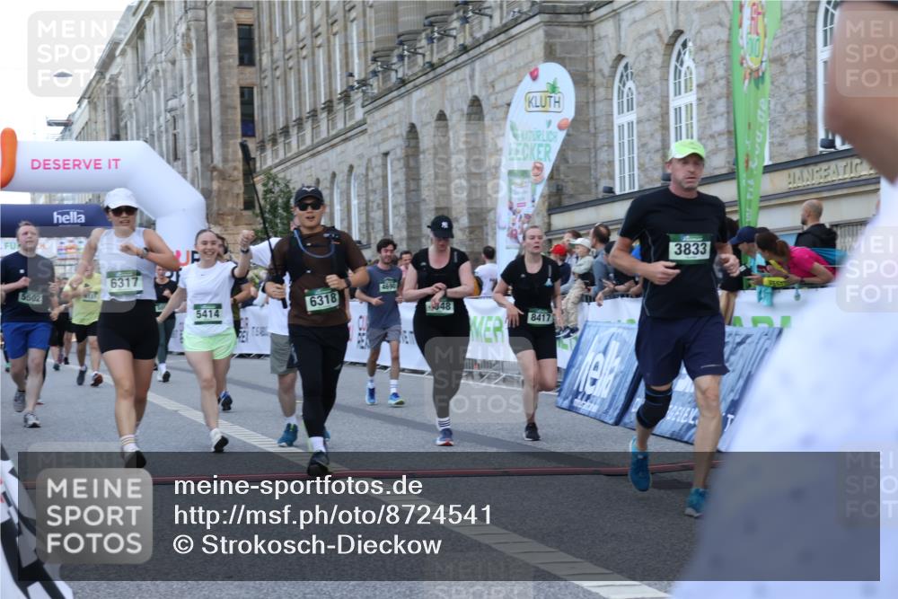07.09.2025 - BARMER Alsterlauf Strokosch-Dieckow http://msf.ph/oto/8724541 07.09.2025 10:14:16 Ziel 2387, 2892, 3181, 3332, 3333, 3334, 3373, 3564, 3644, 3833, 4181, 4548, 4690, 4958, 5054, 5059, 5414, 5502, 5743, 6317, 6318, 8417 meine-sportfotos.de