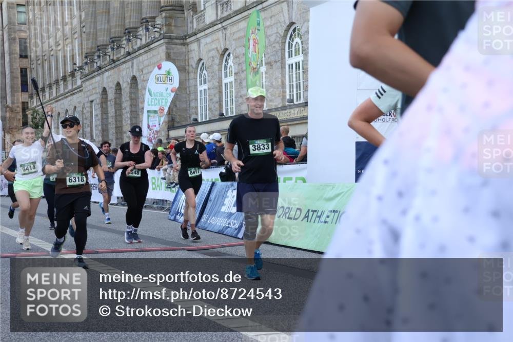 07.09.2025 - BARMER Alsterlauf Strokosch-Dieckow http://msf.ph/oto/8724543 07.09.2025 10:14:16 Ziel 2387, 2892, 3181, 3332, 3333, 3334, 3373, 3564, 3644, 3833, 4181, 4548, 4690, 4958, 5054, 5059, 5414, 5502, 5743, 6317, 6318, 8417 meine-sportfotos.de