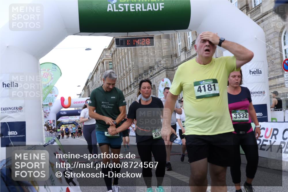 07.09.2025 - BARMER Alsterlauf Strokosch-Dieckow http://msf.ph/oto/8724567 07.09.2025 10:14:26 Ziel 2235, 2875, 2876, 3031, 3085, 3086, 3332, 3333, 3334, 3379, 4181, 5059, 5709, 5830, 6329, 6331 meine-sportfotos.de