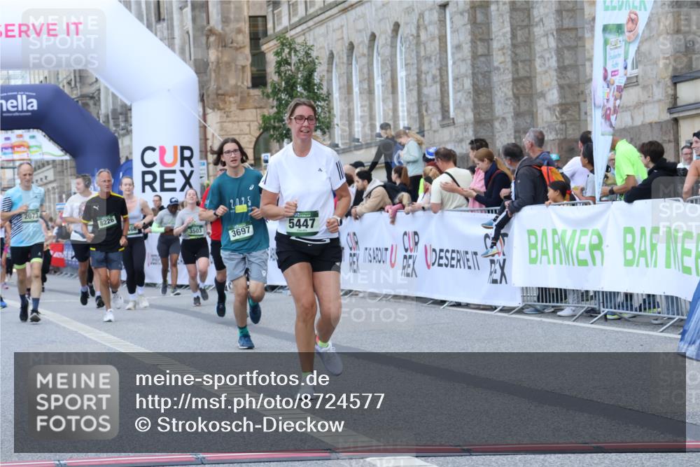 07.09.2025 - BARMER Alsterlauf Strokosch-Dieckow http://msf.ph/oto/8724577 07.09.2025 10:14:33 Ziel 2073, 2264, 3085, 3086, 3503, 3504, 3697, 5447, 5468, 5709, 5830, 6282, 6284, 8226 meine-sportfotos.de
