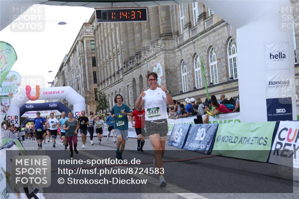 07.09.2025 - BARMER Alsterlauf Strokosch-Dieckow http://msf.ph/oto/8724583 07.09.2025 10:14:35 Ziel 2073, 2264, 3503, 3504, 3697, 3735, 4553, 5447, 5468, 5830, 6282, 6284, 8226 meine-sportfotos.de