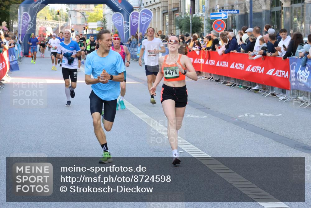 07.09.2025 - BARMER Alsterlauf Strokosch-Dieckow http://msf.ph/oto/8724598 07.09.2025 09:48:56 Ziel 2027, 2769, 2854, 2855, 2899, 2921, 3120, 3167, 3204, 3449, 3450, 3565, 3588, 3694, 4171, 4204, 4611, 4612, 4797, 5338, 5474, 5717, 5740, 5820, 5881, 5958, 6233, 6328, 8281, 8414 meine-sportfotos.de