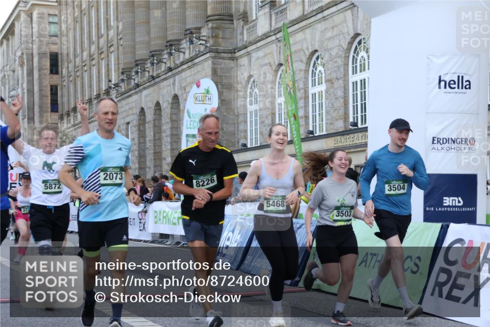 07.09.2025 - BARMER Alsterlauf Strokosch-Dieckow http://msf.ph/oto/8724600 07.09.2025 10:14:40 Ziel 2073, 2232, 2264, 2403, 2688, 3346, 3503, 3504, 3697, 3734, 3735, 4213, 4489, 4553, 4699, 5277, 5278, 5447, 5468, 6145, 6282, 6284, 8195, 8224, 8226 meine-sportfotos.de