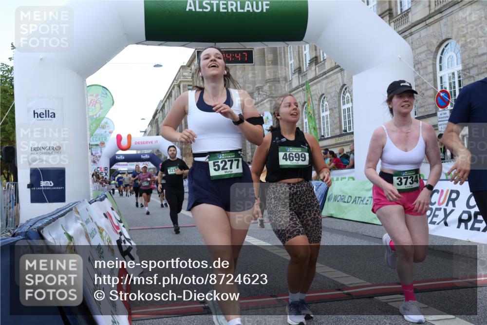 07.09.2025 - BARMER Alsterlauf Strokosch-Dieckow http://msf.ph/oto/8724623 07.09.2025 10:14:45 Ziel 2073, 2232, 2403, 2688, 2929, 2930, 3236, 3346, 3503, 3504, 3734, 3735, 3929, 4213, 4489, 4553, 4699, 5277, 5278, 5468, 5795, 6145, 6165, 8101, 8120, 8195, 8224, 8226 meine-sportfotos.de