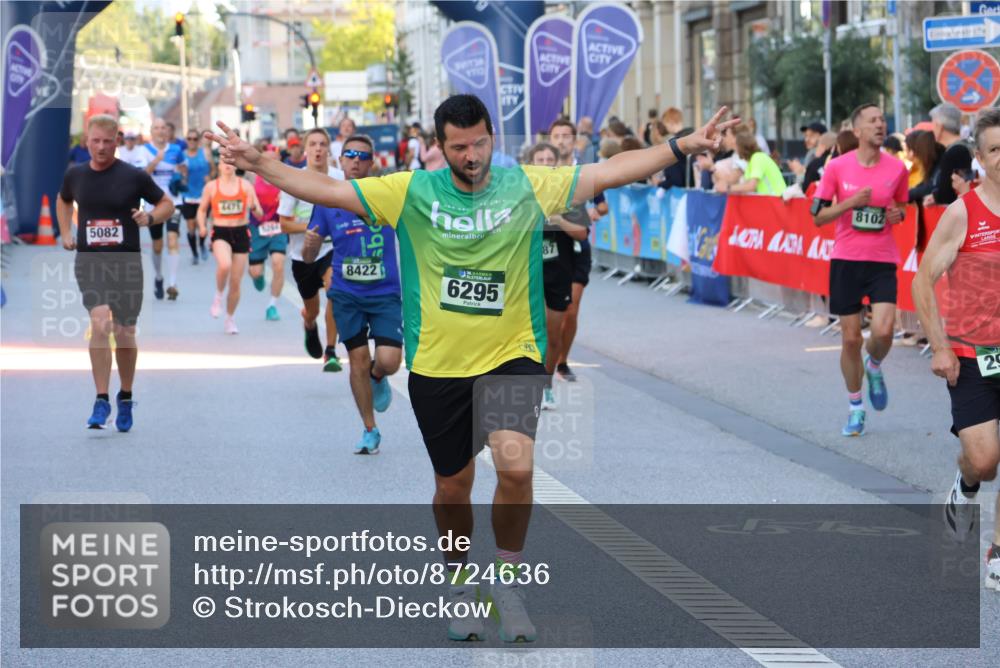 07.09.2025 - BARMER Alsterlauf Strokosch-Dieckow http://msf.ph/oto/8724636 07.09.2025 09:48:49 Ziel 2027, 2769, 2790, 2899, 2921, 3167, 3449, 3450, 3505, 3588, 3694, 4171, 4611, 4612, 4684, 4797, 5095, 5219, 5617, 5717, 5725, 5740, 5958, 6203, 6328, 8281, 8291, 8414 meine-sportfotos.de