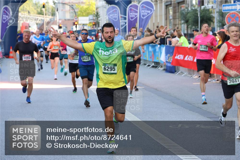 07.09.2025 - BARMER Alsterlauf Strokosch-Dieckow http://msf.ph/oto/8724641 07.09.2025 09:48:48 Ziel 2027, 2769, 2790, 2899, 2921, 3167, 3450, 3505, 3588, 3694, 4171, 4611, 4612, 4684, 5095, 5219, 5617, 5717, 5725, 5740, 5958, 6203, 6256, 6328, 8281, 8291, 8414 meine-sportfotos.de