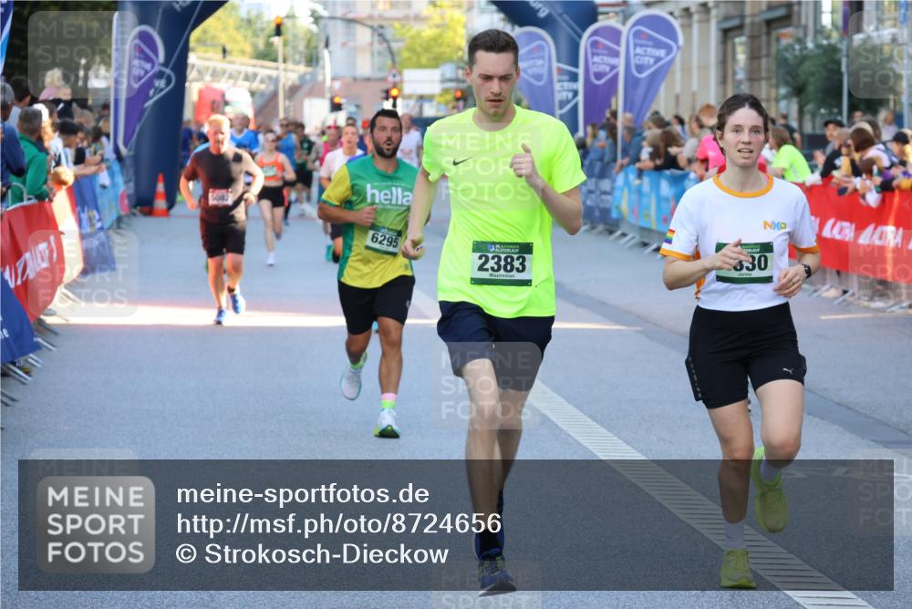 07.09.2025 - BARMER Alsterlauf Strokosch-Dieckow http://msf.ph/oto/8724656 07.09.2025 09:48:46 Ziel 2027, 2769, 2790, 2899, 2921, 2960, 3167, 3450, 3505, 3588, 4171, 4611, 4612, 4684, 5095, 5219, 5273, 5617, 5717, 5725, 5740, 5958, 6203, 6256, 8281, 8291, 8414 meine-sportfotos.de