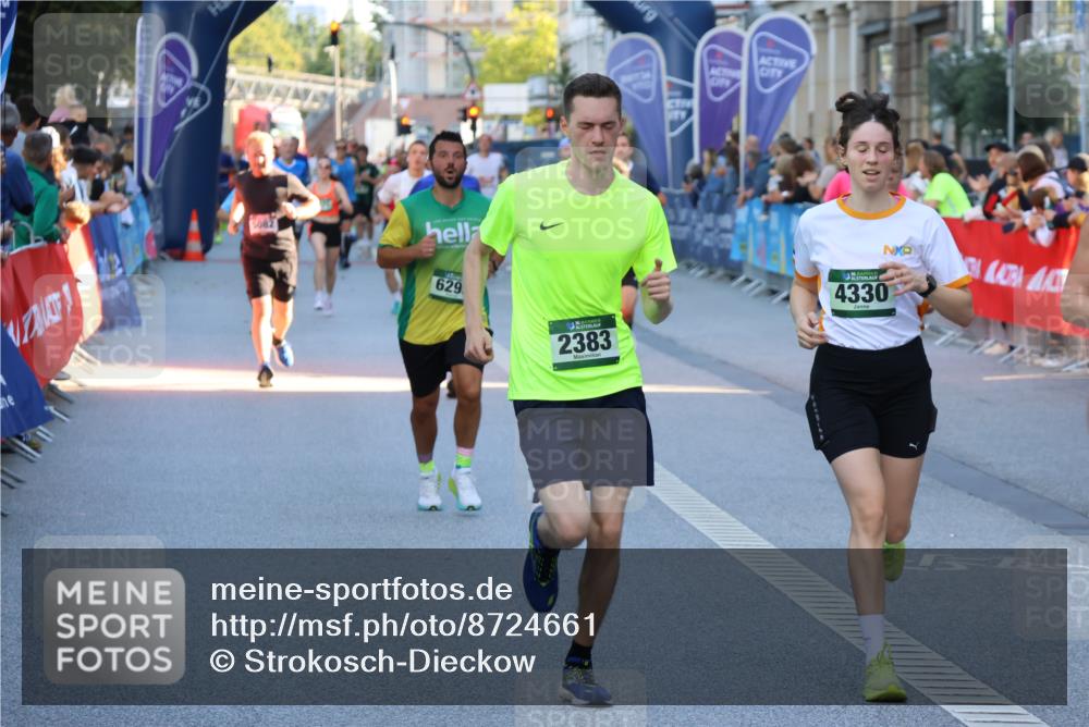 07.09.2025 - BARMER Alsterlauf Strokosch-Dieckow http://msf.ph/oto/8724661 07.09.2025 09:48:46 Ziel 2027, 2769, 2790, 2899, 2921, 2960, 3167, 3450, 3505, 3588, 4171, 4611, 4612, 4684, 5095, 5219, 5273, 5617, 5717, 5725, 5740, 5958, 6203, 6256, 8281, 8291, 8414 meine-sportfotos.de