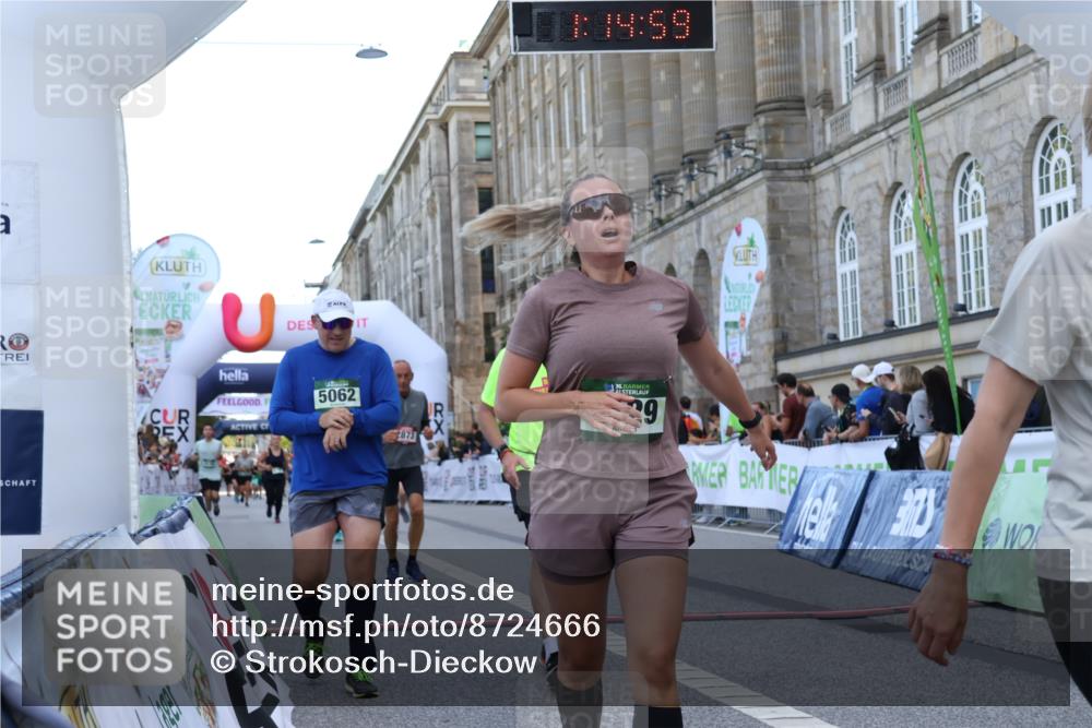 07.09.2025 - BARMER Alsterlauf Strokosch-Dieckow http://msf.ph/oto/8724666 07.09.2025 10:14:58 Ziel 2129, 2166, 2296, 2712, 2873, 4108, 4364, 5062, 6312, 6337, 8257 meine-sportfotos.de